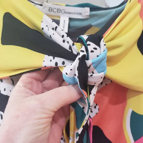 BCBGeneration Dress Tropical Cap Sleeves Front Tie S Monstera Print y2k - Picture 3 of 7